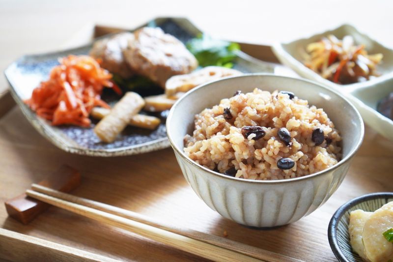 寝かせ玄米の和定食